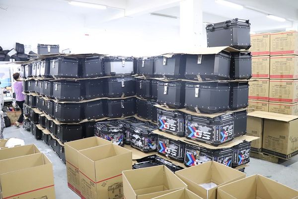 aftermarket motorcycle trunks factory packing001