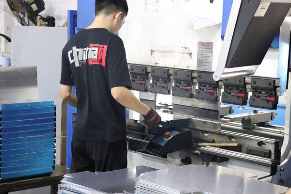 aftermarket motorcycle trunks Production flow001